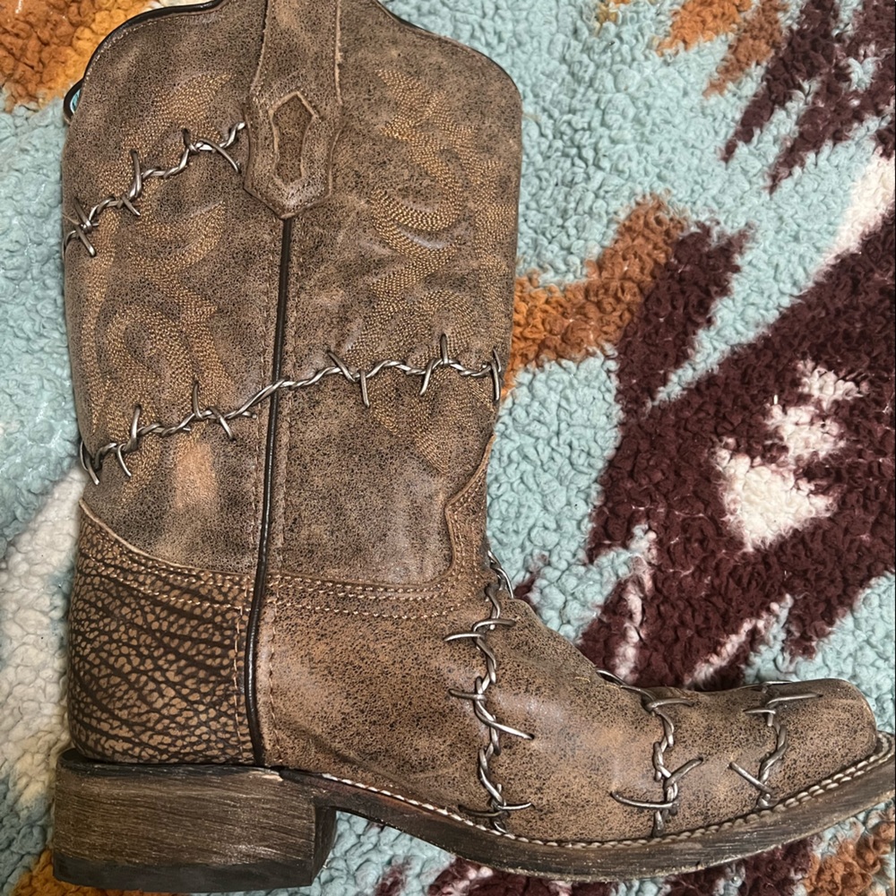 Brand new women’s corral cowboy boots.
